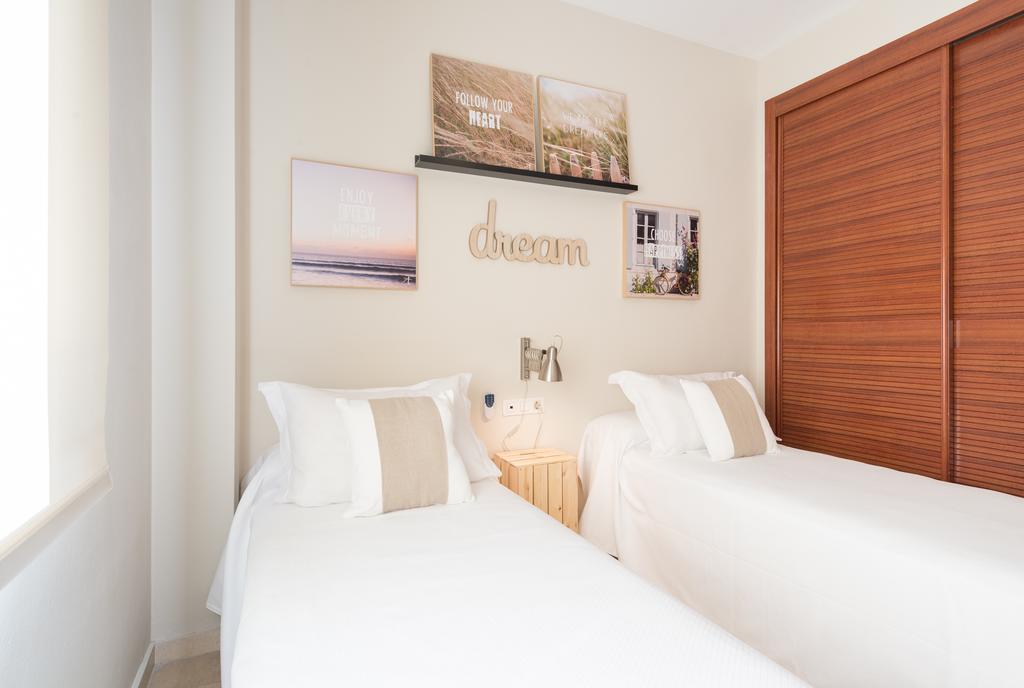 Alameda De Colon Relax & Quiet Business & Family Apartman Málaga Kültér fotó