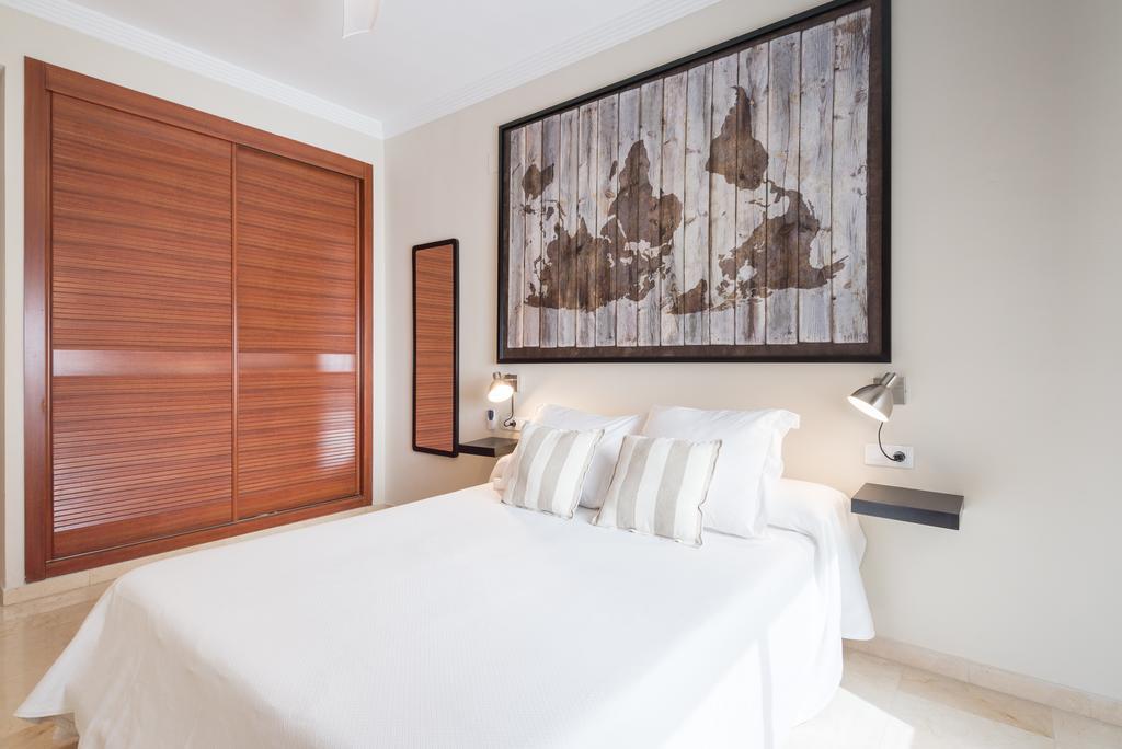 Alameda De Colon Relax & Quiet Business & Family Apartman Málaga Kültér fotó