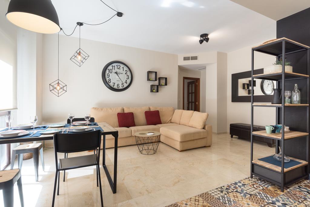 Alameda De Colon Relax & Quiet Business & Family Apartman Málaga Kültér fotó